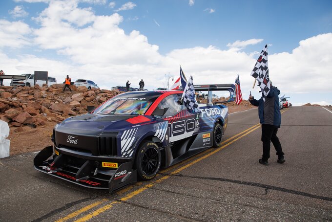 Ford F-150 Lightning SuperTruck zdobył Pikes Peak