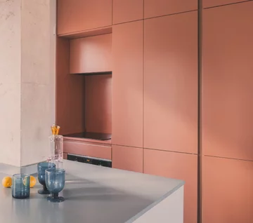 Metamorfoza mieszkania w bloku z lat 60. autorstwa OOIIO Architecture 