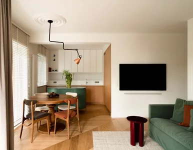 Miniatura: Małe mieszkanie, wielki efekt. Zieleń,...