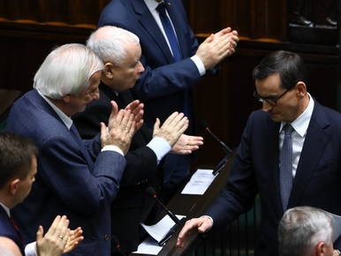 „Niedyskrecje parlamentarne”. Morawiecki walczy o przywództwo w PiS-ie....