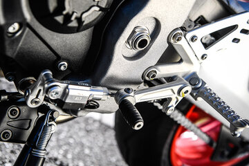 Aprilia Tuono V4 1100 Factory