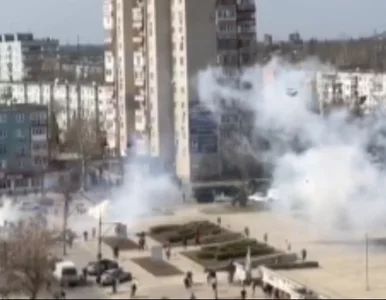 Miniatura: Eksplozje, dym, wystrzały. Rosjanie...