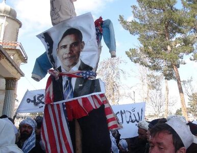 Miniatura: Obama przeprasza Karzaja za spalenie Koranu