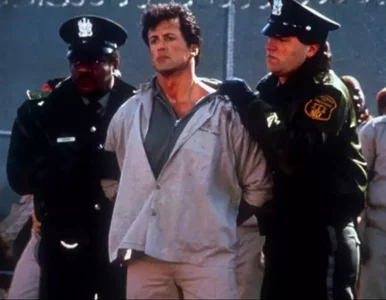 Miniatura: Mocny thriller akcji z lat 80. Twardziele...