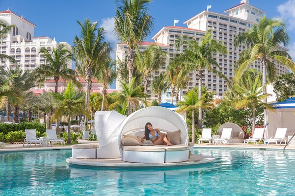 Miniatura: Praca marzeń w luksusowym hotelu na Bahamach