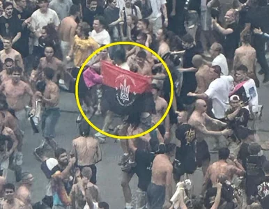 Miniatura: Kontrowersyjna flaga na Narodowym...