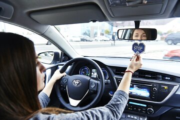 Kampania PZU &bdquo;Kochasz? Powiedz STOP wariatom drogowym&rdquo;  nagłaśniała tematykę ważną społecznie