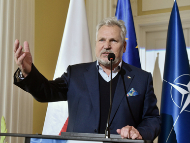 100 tys. dolarów rocznie od ZEA dla Radosława Sikorskiego. Aleksander...