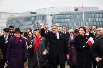 Tak wyglądała para prezydencka, Ewa Kopacz, Hanna Gronkiewicz-Waltz,  w 2014 roku podczas marszu "Razem dla Niepodległej" (fot. prezydent.pl)