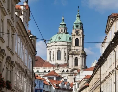 Miniatura: Czechy. Bank centralny spiera się o...