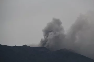 Erupcja wulkanu Agung 