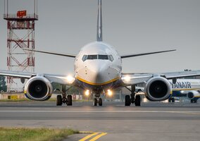 Miniatura: Ryanair zostawił walizki na lotnisku. „Na...
