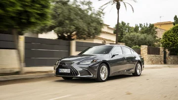 Lexus ES 300h 