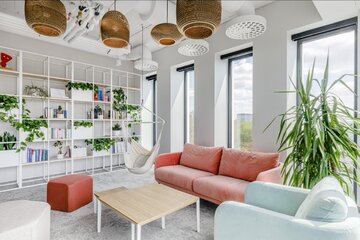 Wnętrze biura Prisjakt. Projekt: architektki Coliersa Agnieszka Ulatowska i&nbsp;Paulina Palmowska. Wsparcie projektowe: Logan