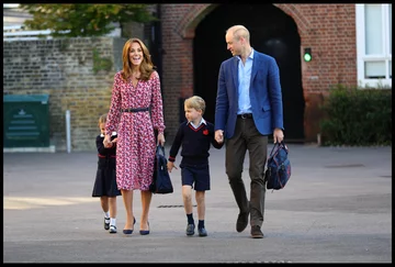 Księżniczka Charlotte, książę George oraz ich rodzice Kate i William 