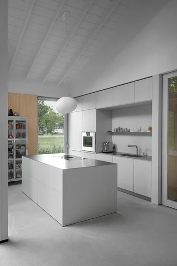 Dom dla seniorów. Mieszkają na jednej działce z dziećmi i wnukami. Projekt i29 architects 
