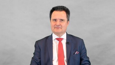 Miniatura: Leczy serca, radzi, jak wydłużyć życie...