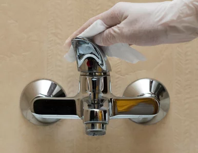 Miniatura: Widzisz biały nalot na baterii? Może...