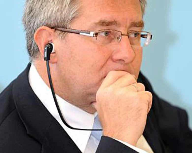 Miniatura: Czarnecki: za rządów PO państwo abdykowało