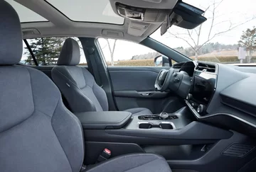 Lexus RZ 450e 