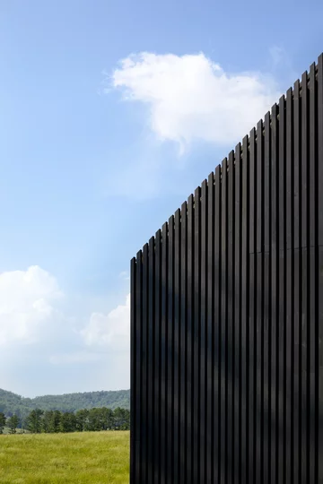 Drewniany dom projektu Bushman Dreyfus Architects 