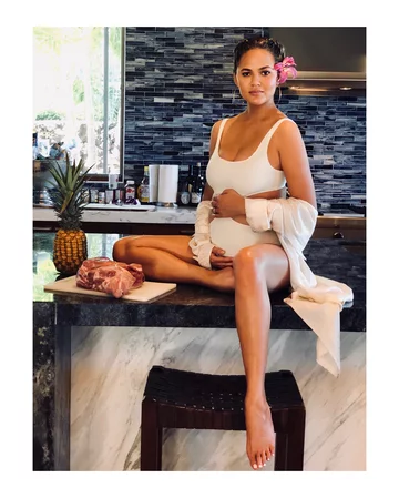 Kategoria „Zabawne dziewczyny”: Chrissy Teigen 