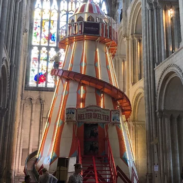 Zjeżdżalnia w katedrze w Norwich 