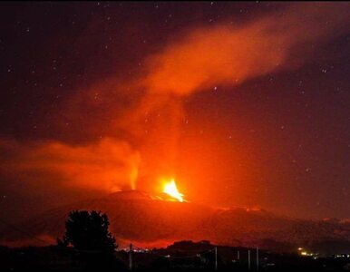 Miniatura: Spektakularna erupcja Etny uwieczniona na...
