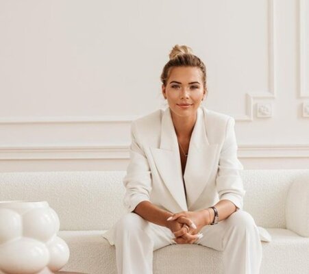 Miniatura: Sandra Kubicka jest z fanami w stałym...