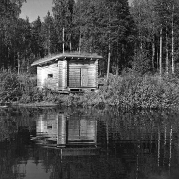 Sauna zaprojektowana przez Alvara Aalto na&nbsp;wyspie Muuratsalo