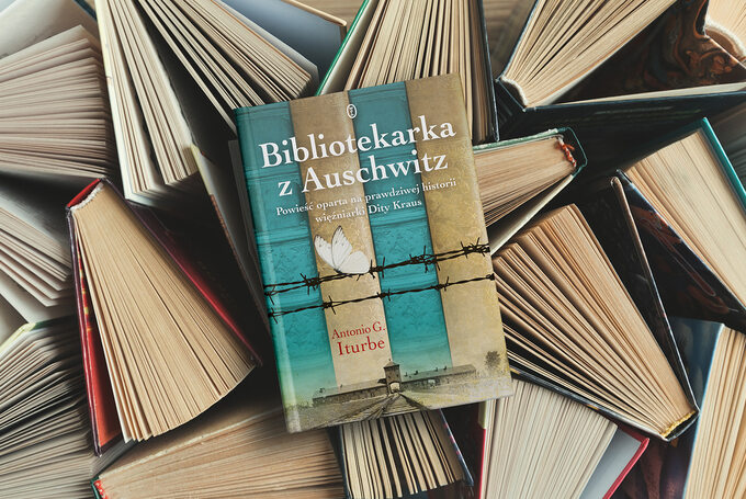 „Bibliotekarka z Auschwitz” Antonio G. Iturbe