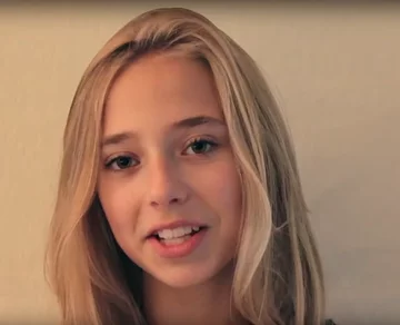 Lotte w wieku 16 lat 