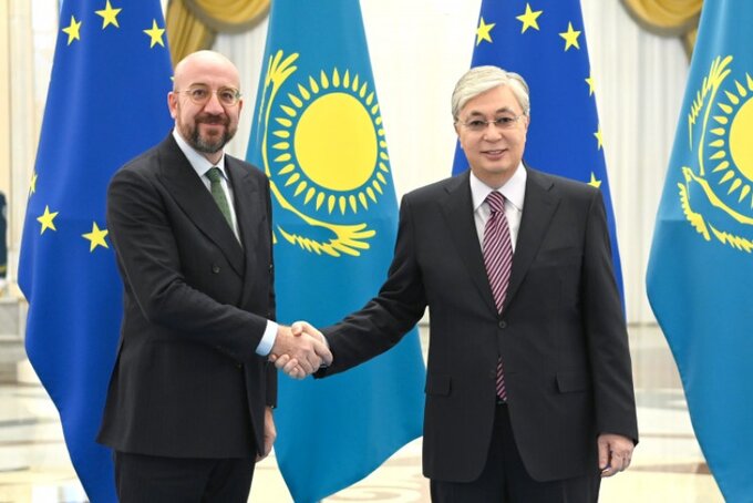 Prezydent Kasym-Żomart Tokajew i Przewodniczący Rady Europejskiej Charles Michel, Astana, 27 października 2022 r.