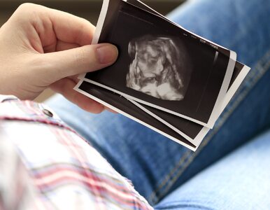Miniatura: Niepowściągliwe wymioty w ciąży a...