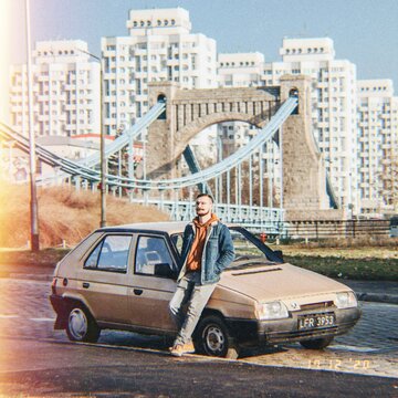 Karol Machi i&nbsp;samoch&oacute;d