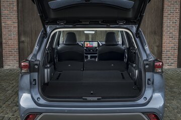 Toyota Highlander&ndash;elegancki siedmiomiejscowy SUV