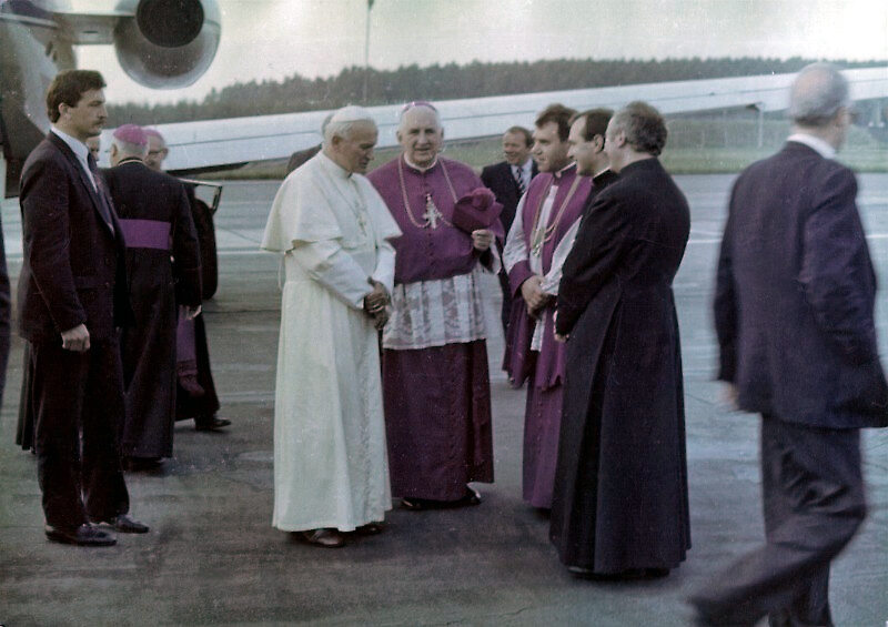 Papież na lotnisku w Gdyni – 11 czerwca 1987 