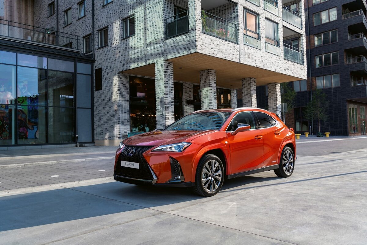 Lexus UX 250h 