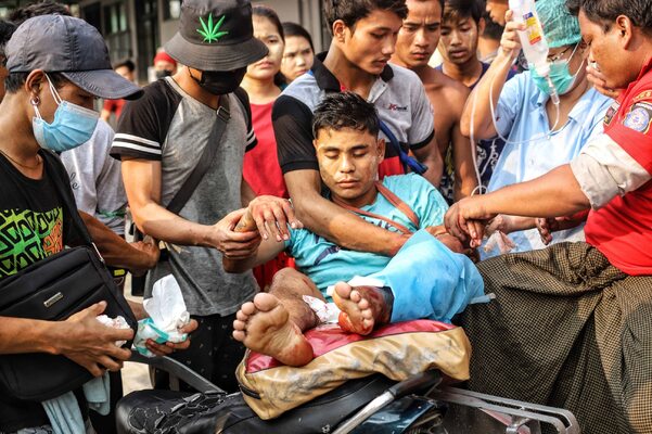 Miniatura: Krwawe zamieszki w Mjanmie