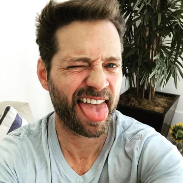 Jason Priestley wcielał się w rolę Brandona Walsha 