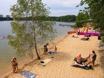 Nowa plaża nad stawem Morawa w&nbsp;Katowicach