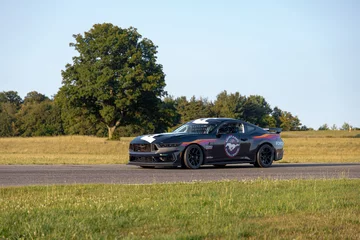 Ford Mustang Dark Horse R 