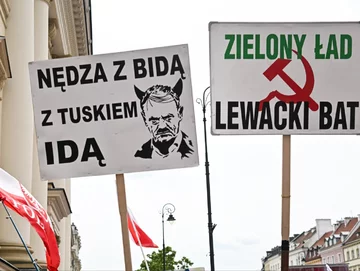 Transparenty na proteście rolników w Warszawie 