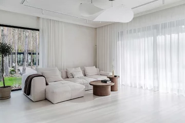 Dom słynnych influencerów: nowoczesne wnętrza pełne komfortu, elegancji i technologii 