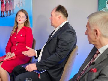 Od prawej: Wojciech Miedziński, dr hab. Stanisław Bielski i&nbsp;prof. Renata Marks-Bielska