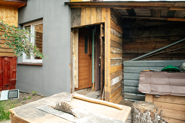 Miniatura: „Nasz nowy dom”. Mieszkanie przed remontem...