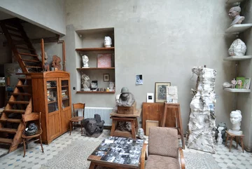 Pracownia Karola Tchorka przy ulicy Smolnej w Warszawie Pracownia Karola Tchorka, Tchorek