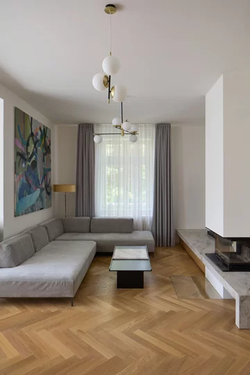 Renowacja willi z lat 30. w Pradze. Projekt Atelier Hajný 