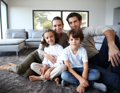 Miniatura: Zmiany na rynku pracy. Mężczyźni więcej...