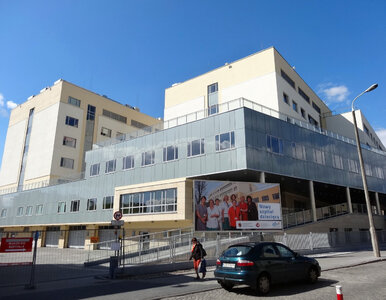 Miniatura: Wychwycili, że lekarz użył sztucznej...